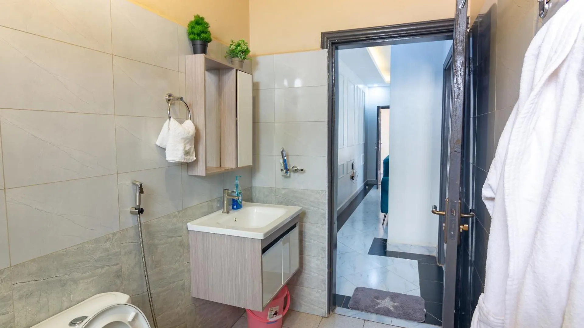 Daire Revamphomes Kampala